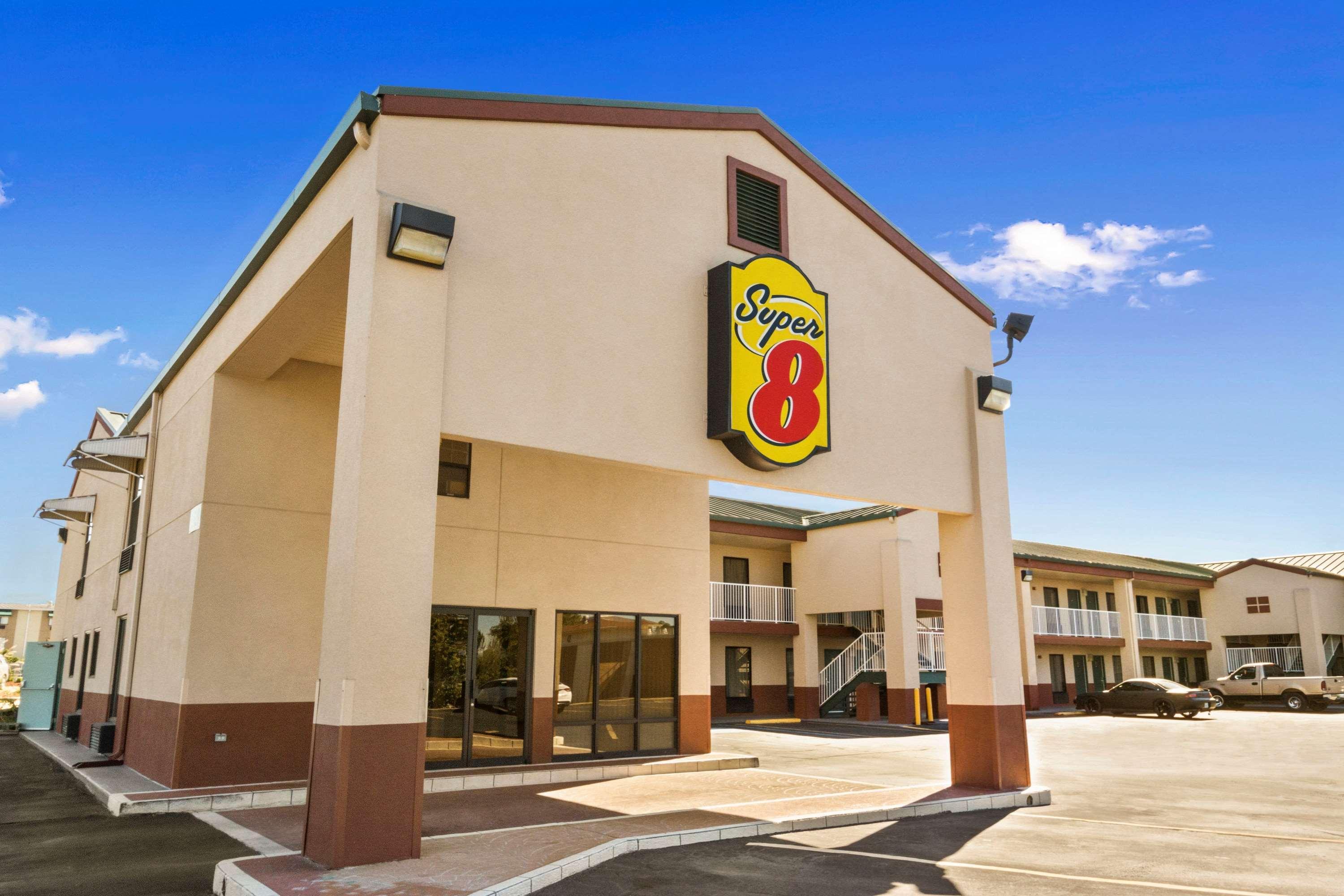 Super 8 by Wyndham Hattiesburg North Exterior foto